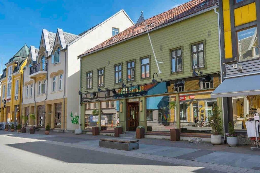 Ditt Private Hotellrom トロムソ エクステリア 写真
